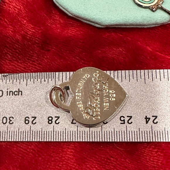 SOLD Authentic Tiffany & Co. retired large Heart Peace charm - Picture 7 of 9
